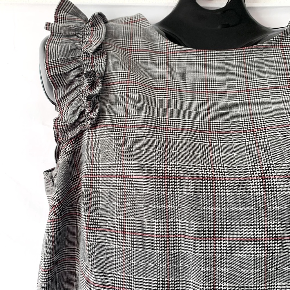 Worthington Black Striped Ruffles Sleeveless Top